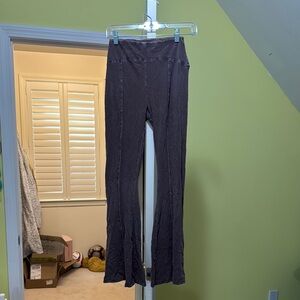 Urban Outfitters / Out From Under flared leggings, size small